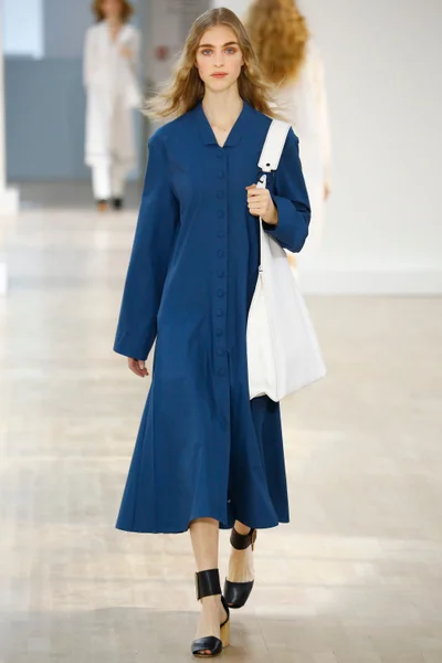Look 9